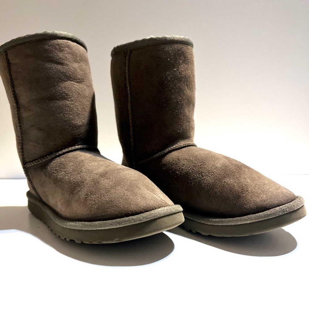 UGG Australia Classic Short 5825 Women's Boots Brown Size W8